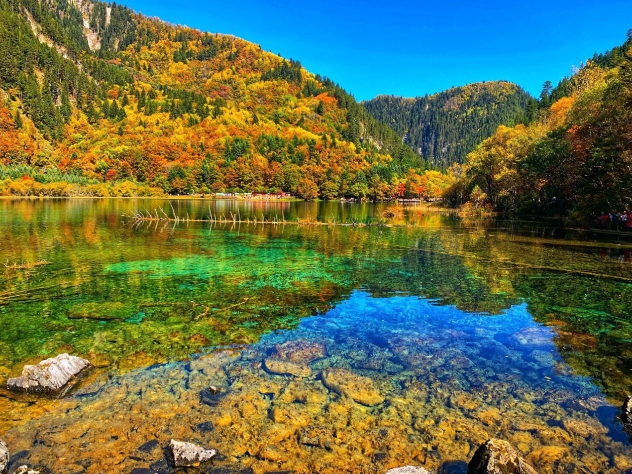 MIRROR LAKE ทะเลสาบกระจก