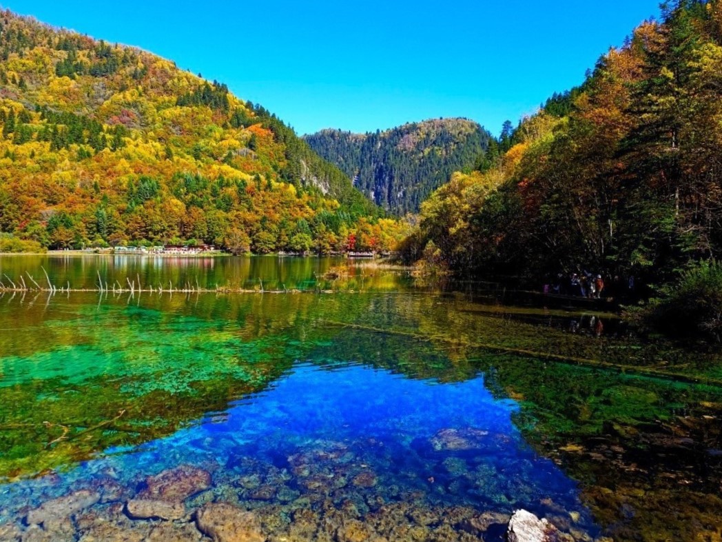 MIRROR LAKE ทะเลสาบกระจก